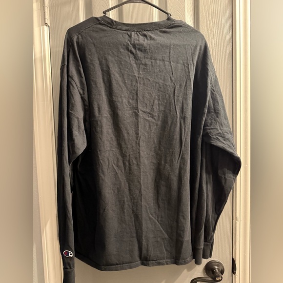 Mens Champion Long sleeve T shirt Pre loved has a couple small cracks in logo XL - Picture 4 of 7